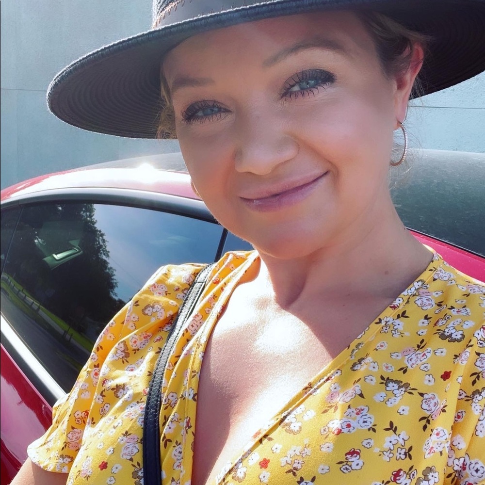 Meet your Posher, Jennifer